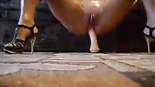 Oiled Russian Girl Plays With Dildo On Webcam