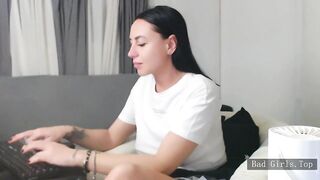 Hot natural huge boobs web hot brunette young milf