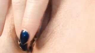 Super Lips: Amateur Medical Webcam Close-Up