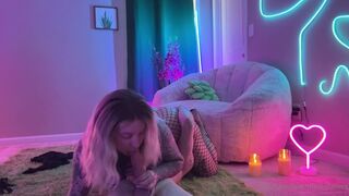 OnlyFans – Skylar Vox We Set Up The Camera And Had A Passionate Sex (26 08 21)