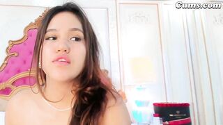 This Cute Babe Will Give You a Massive Boner