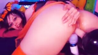 Fucking Machine Makes Her Pussy Squirt