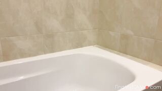 Hairy Pussy Close-Up: Solo Female Orgasm in the Bathroom