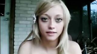 Cutie Masturbates on Webcam Outside Her House
