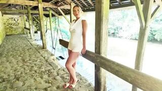 JacquieEtMichelTV - ChloFit - 22 years old, nursing assistant in Rennes!