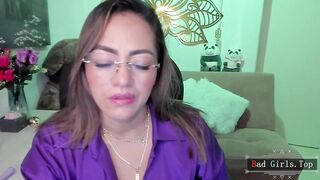 Slim hot big booty natual huge boobs web milf show