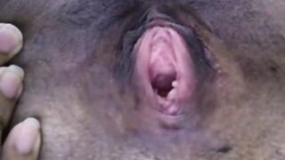 Black Girl Masturbates on Webcam
