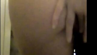 Italian Amateur Fingers Ass on Webcam