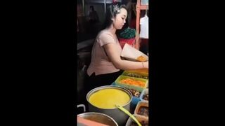 Pelayan Warteg Pulang Gawe Dientot Sama Bos