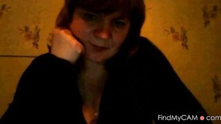 Mature Russian Amateur Irina Shows Off on Webcam