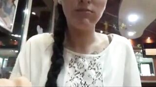 Schlucken von Spermen in der Öffentlichkeit