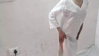 Bhabhi ko paise dekar jabar dasti pel diya