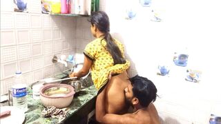 Indian girl has hard sex in kitchen Mumbai