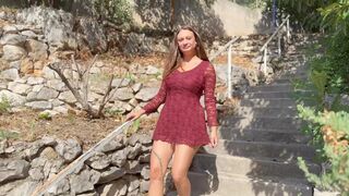 JacquieEtMichelTV 26 10 21 Oceane 27 likes having power over men