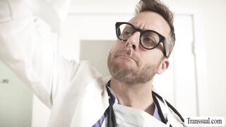 TS patient cums on the face of her doctor
