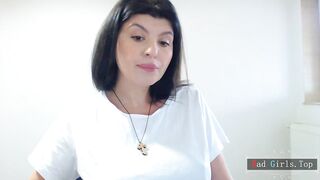 Natural big boobs hot and cute brunette web milf