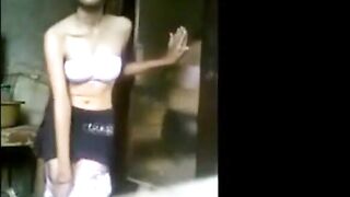 Indonesian Amateur Babe Dances Hot