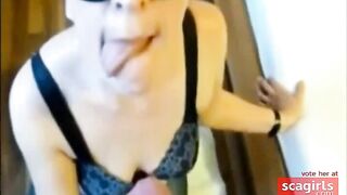 Pipe et gorge profonde pour une salope francaise anonyme