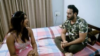 The beautiful girl was fond of becoming an actress.