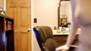 Big-Titted Redhead Pawg Amateur Shows Off on Webcam