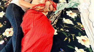 SOTI HUI BHABHI KI GAAND MAIN MOTA LUND IN HINDI