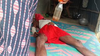 Desi bhabhi ne land mein Tel lagaya