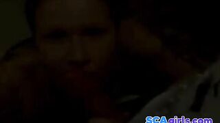 Suomalainen emo -tyttö Dina