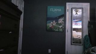 Big-Tit Cosplayer Orgasms on Webcam as Jason Voorhees