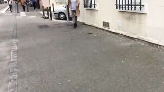 Deutscher Amateur lädt Flüchtlinge für eine dampfende Begegnung ein!