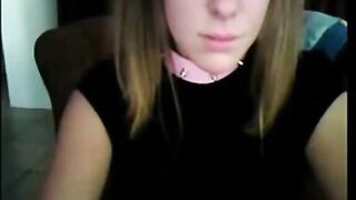 Babe's Webcam Dildo Deepthroat