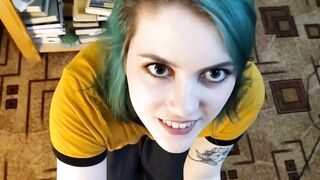 Freaky Teen Gives Mind-Blowing Blowjob - Amateur POV Fun